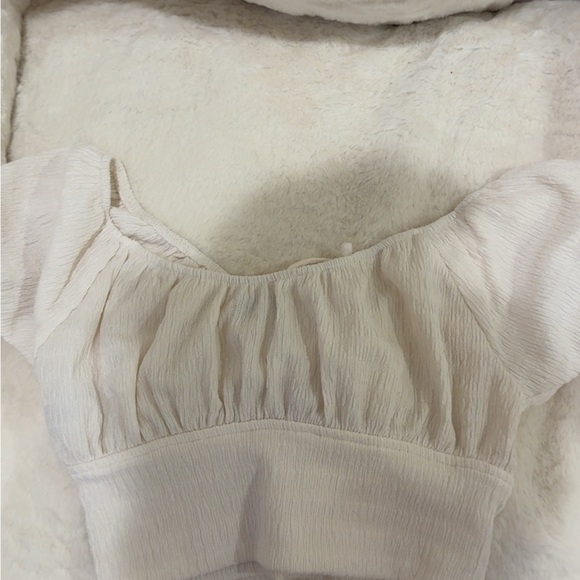American Eagle Outfitters Cream Puff-Sleeve Tie-Front Crop Top - Picture 2 of 2